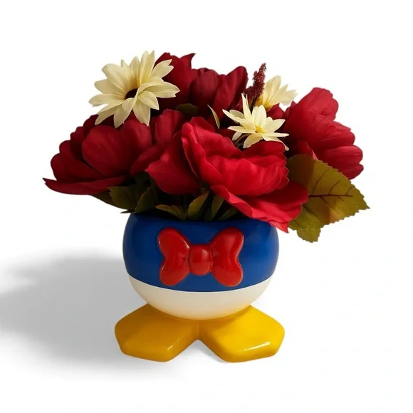 Disney Donald Duck 5.5” Planter Pot with Feet NEW - Picture 2 of 10